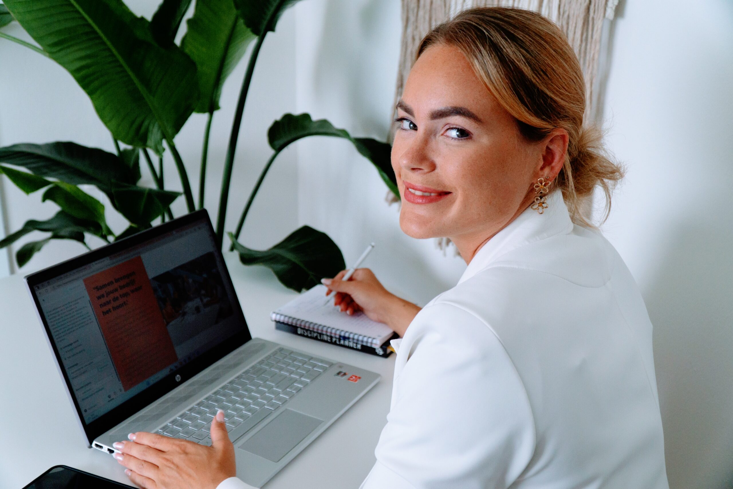 E46F39F8-A15D-4976-A0DA-03713B9BE427